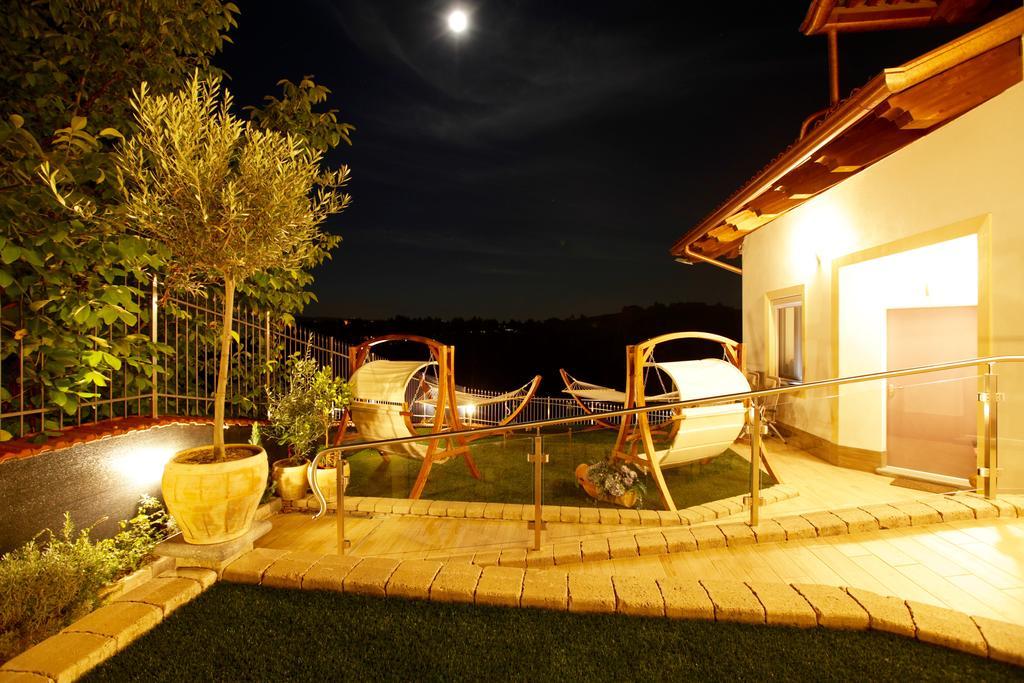 Wellness Suite Na' Canuna' Roddi ภายนอก รูปภาพ