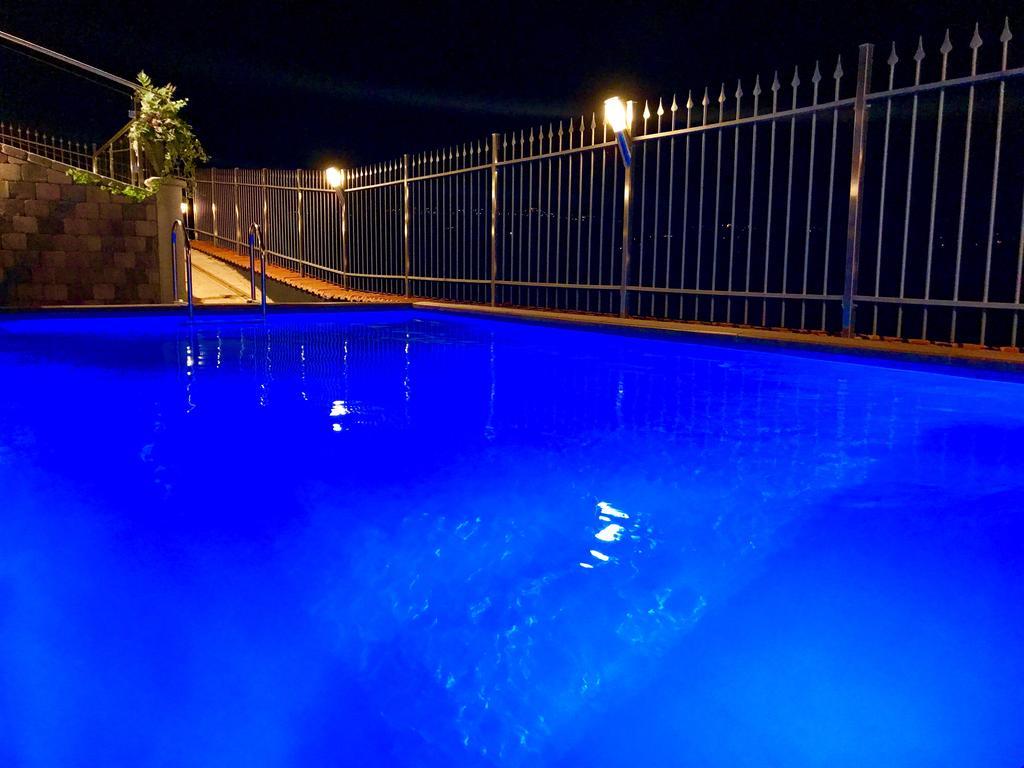 Wellness Suite Na' Canuna' Roddi ภายนอก รูปภาพ